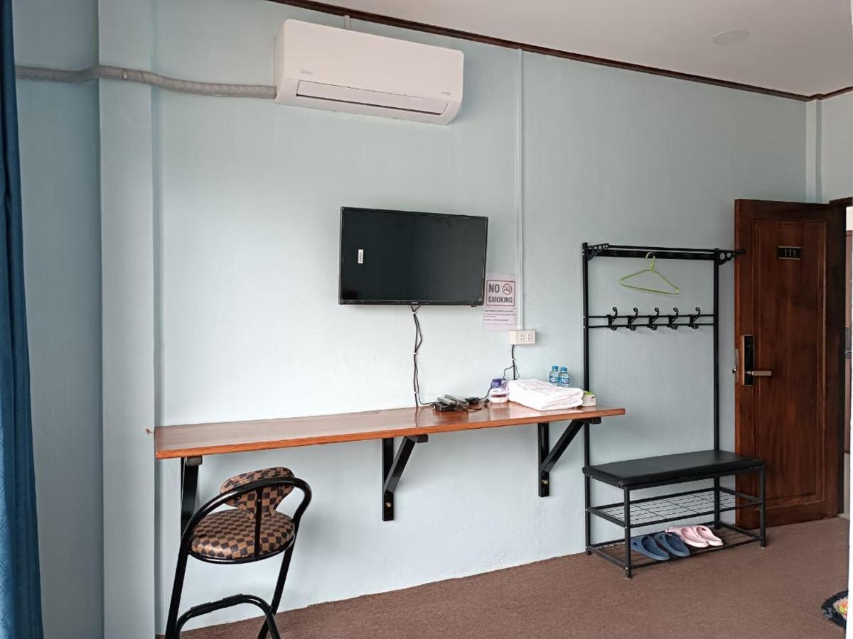 ເຮືອນພັກບີວີ Hotel Banthongcsajtaj Kültér fotó